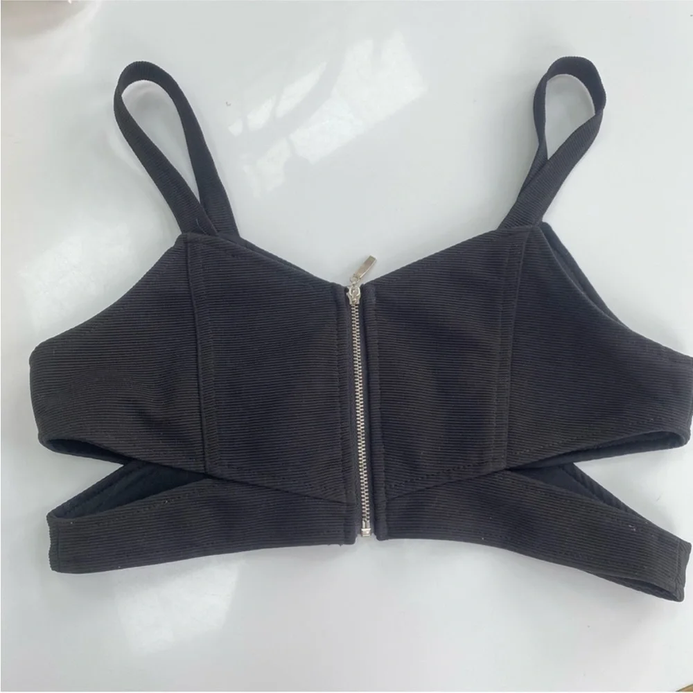 Black Crop Top - Picture 5 of 8